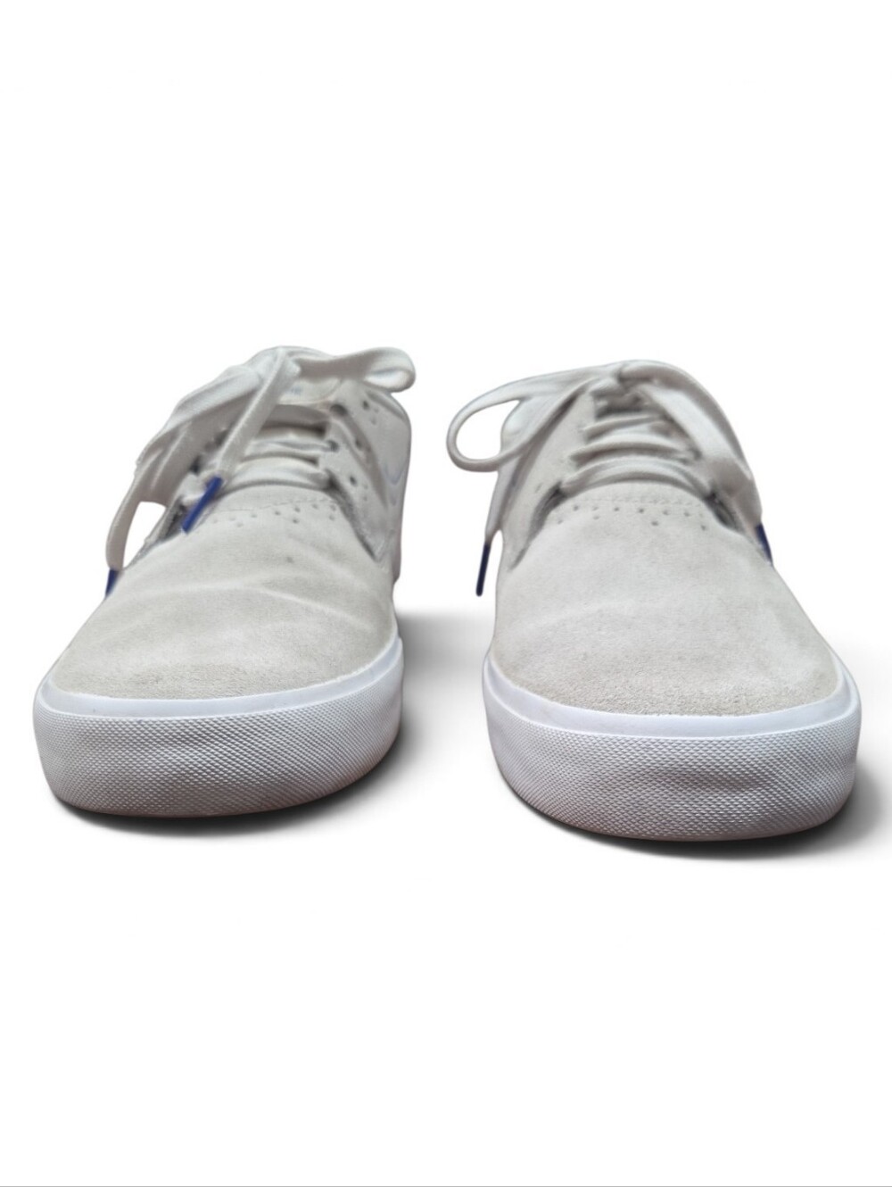 Nike SB Shane Men’s Low-Top Suede Sneakers in Light Gray with Blue Swoosh - Picture 2 of 8